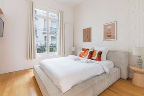 2 habitaciones, tabla de planchar con plancha, wifi y ropa de cama 