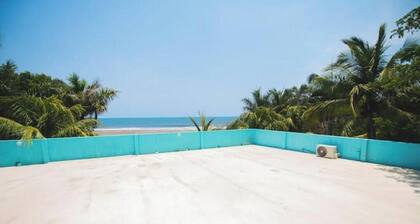 Casa Turquesa - Luxury 3-Story Beachfront Estate