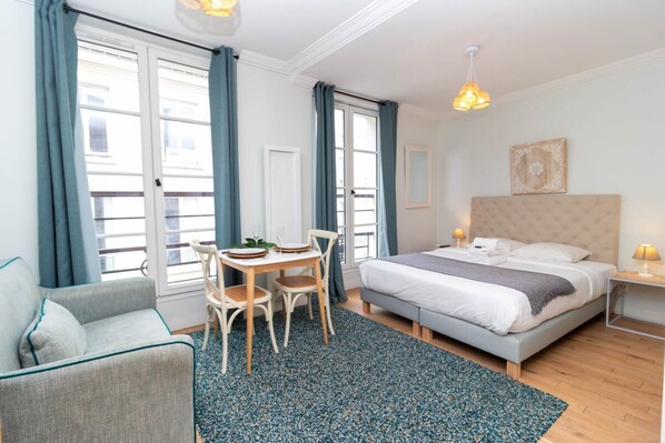 Apartment | 1 bedroom, laptop workspace, iron/ironing board, bed sheets