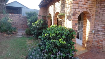 Room, 1 Bedroom, Smoking, Balcony | Garden
