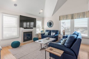 Smart TV, fireplace, DVD player