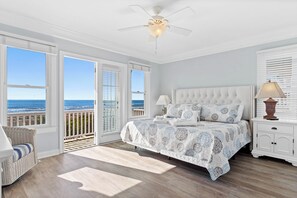 6 quartos, acesso à internet, roupa de cama