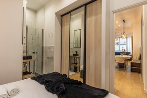 3 bedrooms, bed sheets - Apartment Centre de Paris Sacre Coeur (Paris)