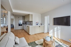 Apartment | Living area - Superb Apartment Arc de Triomphe/ Trocadero (Paris)