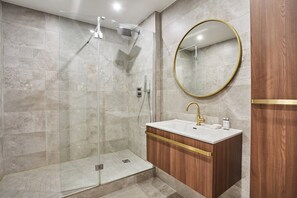 Departamento | Baño | Secadora de cabello, jabón, shampoo 