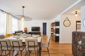 Apartment | Dining