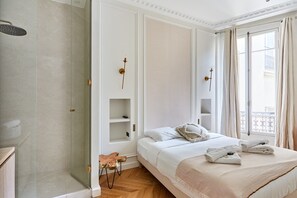 Apartment | Bügeleisen/Bügelbrett, Bettwäsche