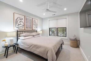 2 bedrooms, WiFi, bed sheets, wheelchair access