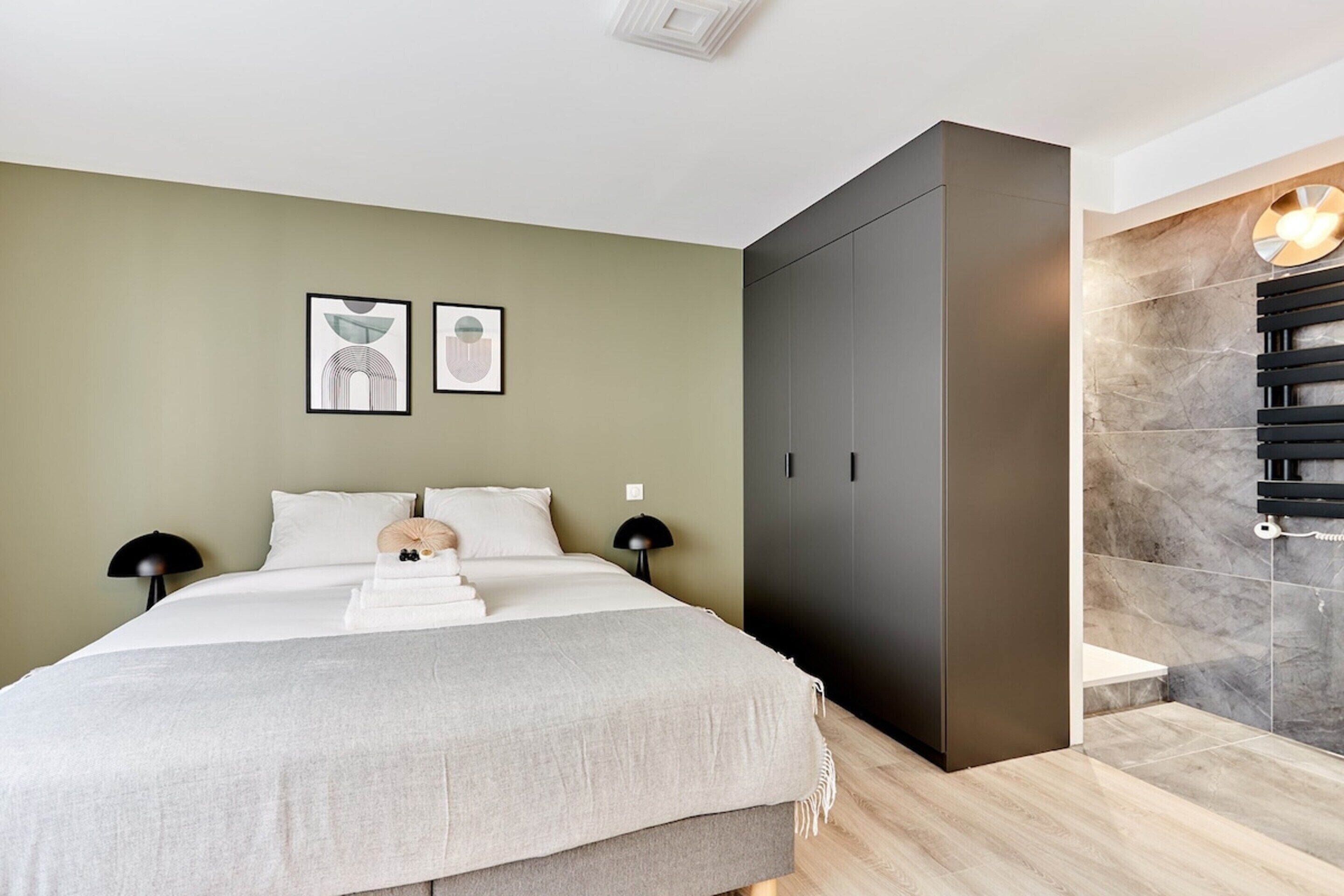 New Apartment Saint Germain Invalides photo 8