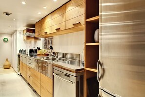 Private kitchen - Jardin des Rosiers Residence (Paris)