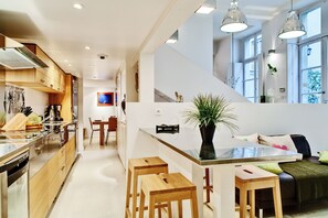 Living area - Jardin des Rosiers Residence (Paris)