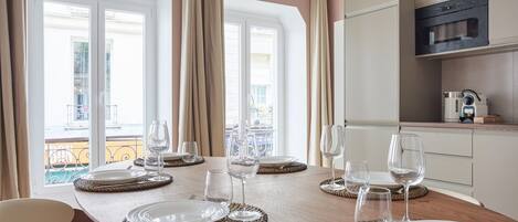 Apartment | Dining