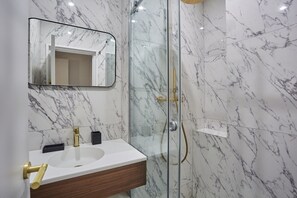 Apartment | Bathroom | Hair dryer, soap, shampoo - Magnificent New Apartment Louvre Palais Royal (Paris)