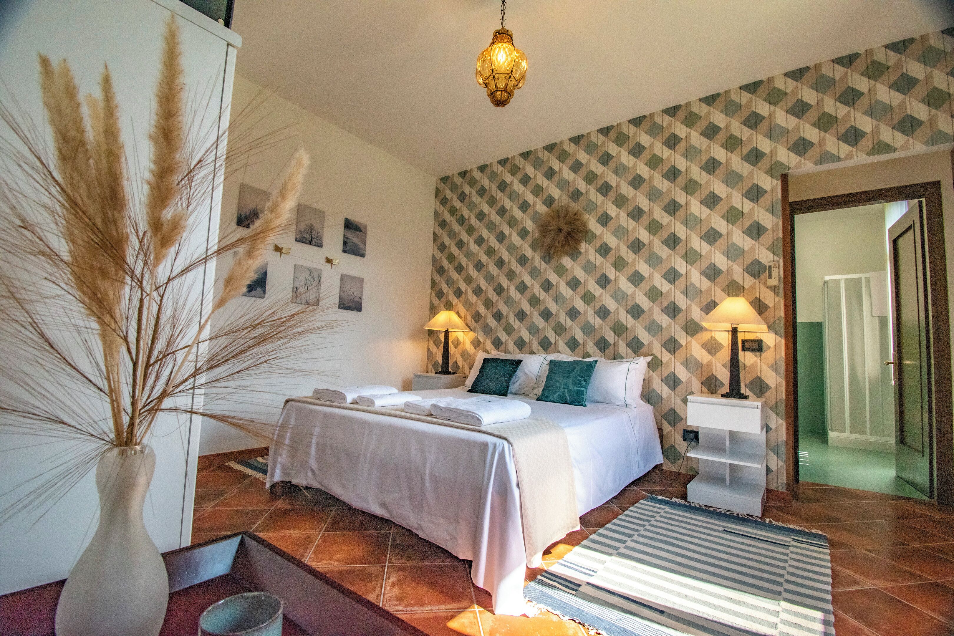 Apartemen Keluarga, pemandangan taman | 1 kamar tidur, seprai premium, selimut bulu angsa, dan brankas