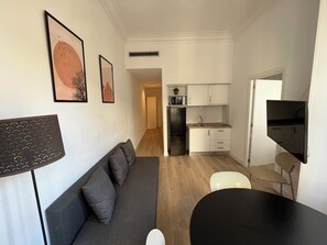 Lägenhet - 3 sovrum | Eget kök | Spishäll, kaffe- och tebryggare och grytor/köksredskap