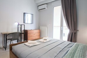 Unclassified image, 3 of 53, button