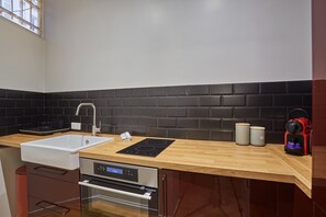 Apartment | Private kitchen | Fridge, microwave, stovetop, coffee/tea maker