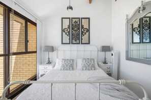 2 bedrooms