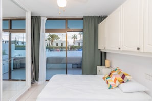 1 chambre, fer et planche Ă repasser, Wi-Fi gratuit, draps fournis