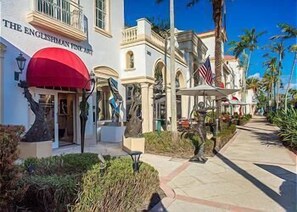 Exterior - Bright & Spacious Vacation Home in Naples! (Naples)