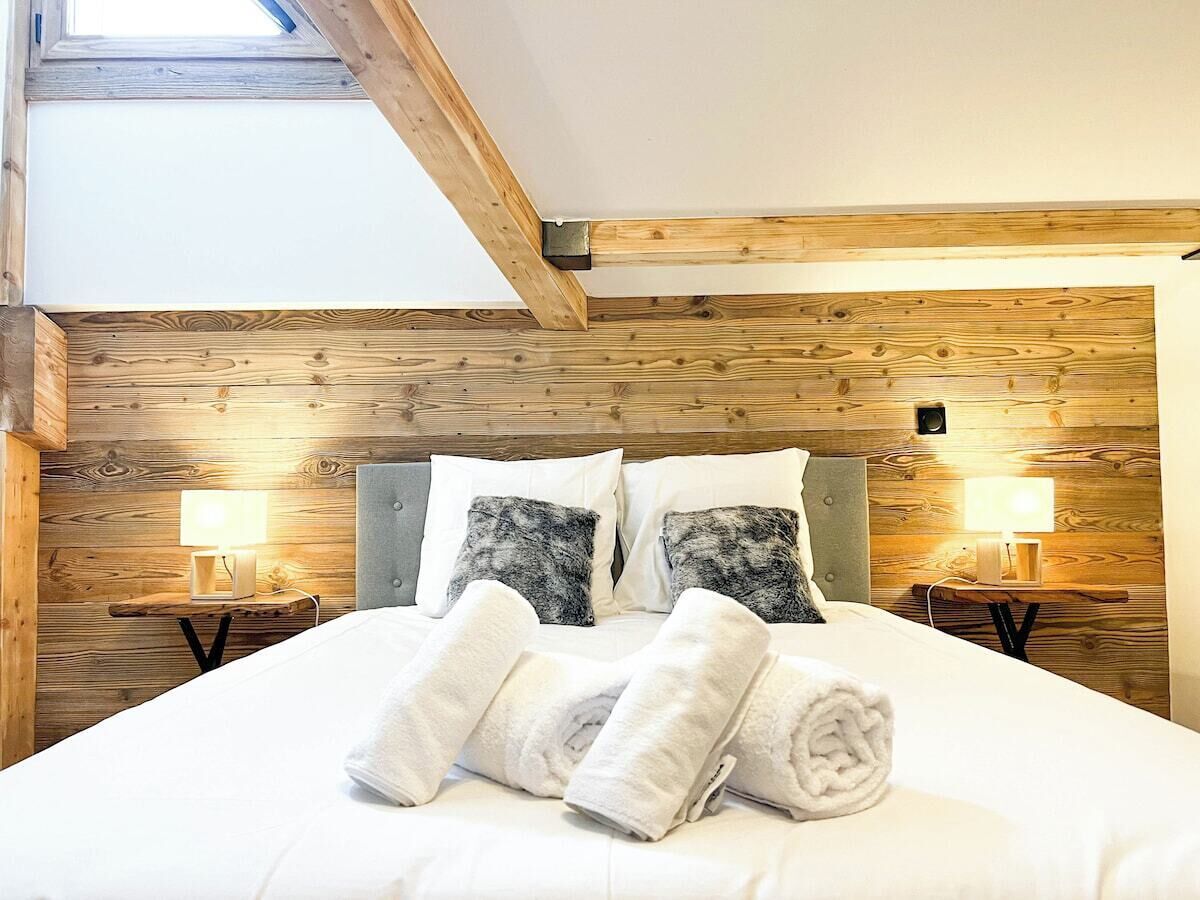 4 bedrooms, internet, bed sheets