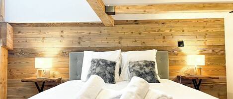 4 bedrooms, internet, bed sheets