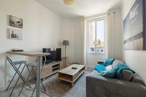 Apartment | Living room