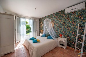 3 makuuhuonetta, silitysrauta/-lauta, Wi-Fi, vuodevaatteet