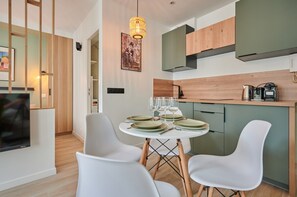 Apartment | Dining