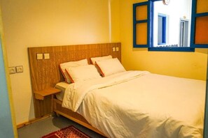 Økonomi-tomannsrom, havutsikt | Skrivebord for bærbar PC, wi-fi (inkludert) og rullestolvennlig