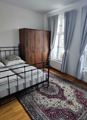 4 bedrooms, WiFi - Hostel s výhľadom na Dunaj v top lokalite Bratislavy. (Bratislava)