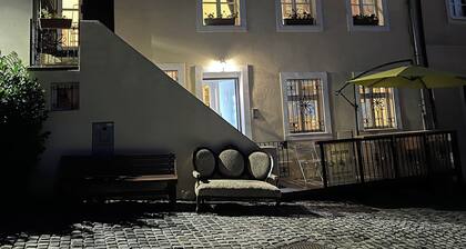 Hostel s výhľadom na Dunaj v top lokalite Bratislavy.