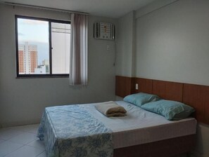 Departamento básico, vista a la ciudad | 1 habitación, ropa de cama hipoalergénica, wifi gratis y ropa de cama