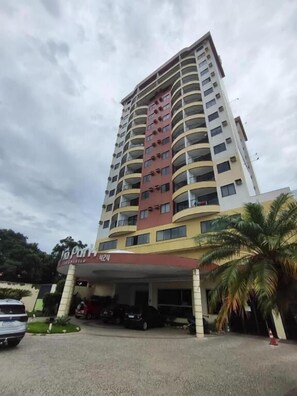 Front of property - Flat centro - Via Park (Campos)