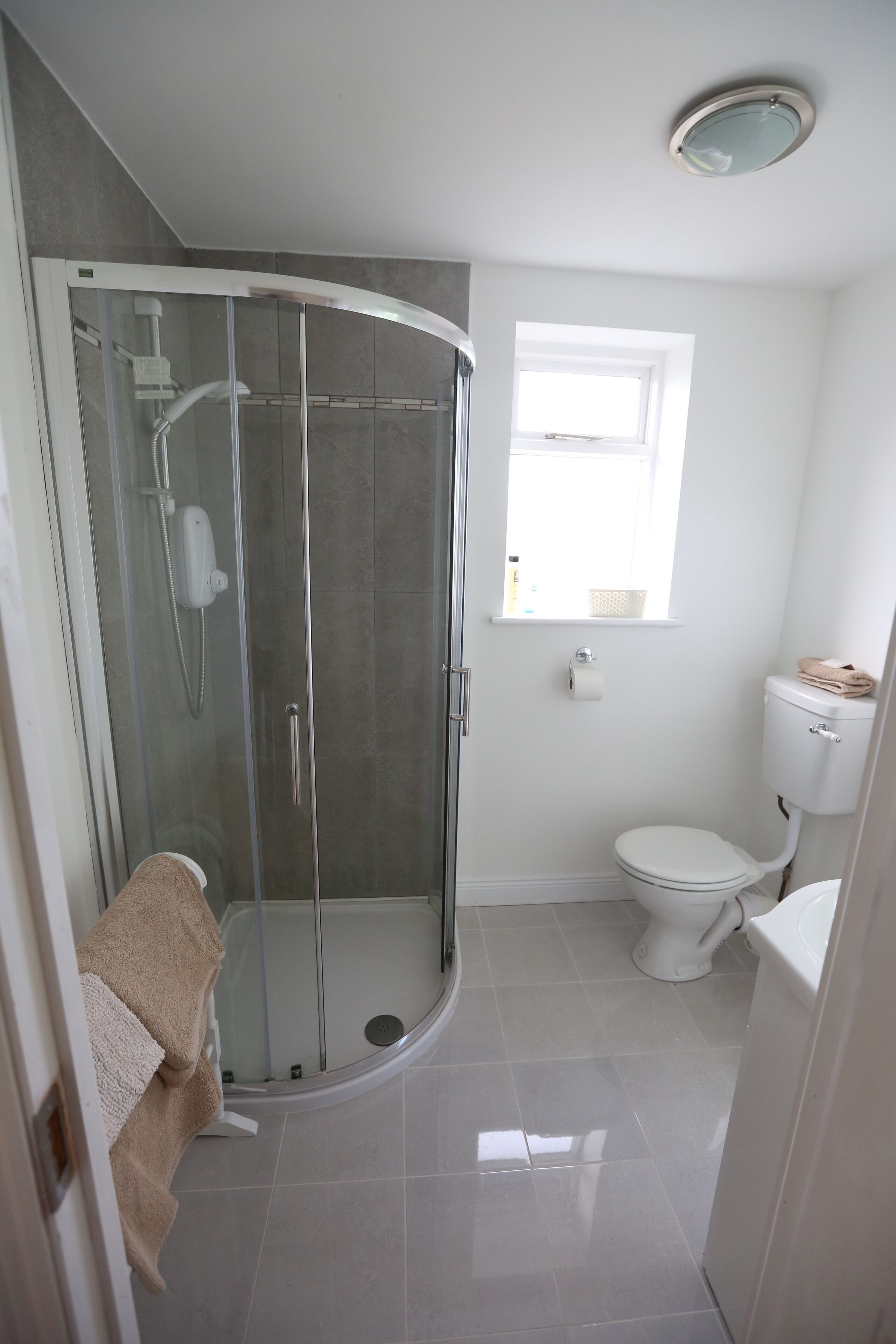 Bruser, hårtørrer, håndklæder, Sæbe