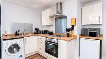 Microwave, oven, stovetop, coffee/tea maker