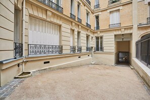 House | Exterior detail