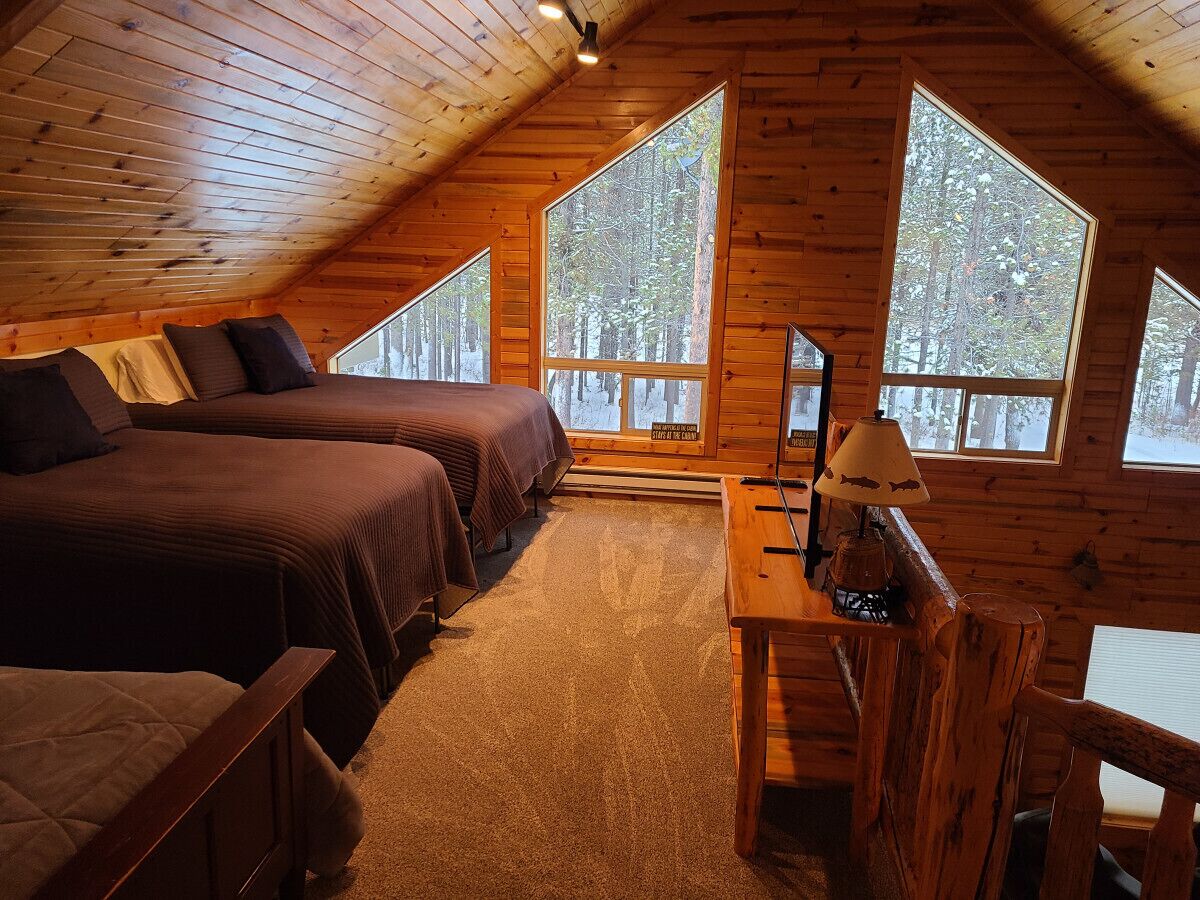 مكتب ومكواة/لوح كي وسرير سفر وواي فاي مجانًا