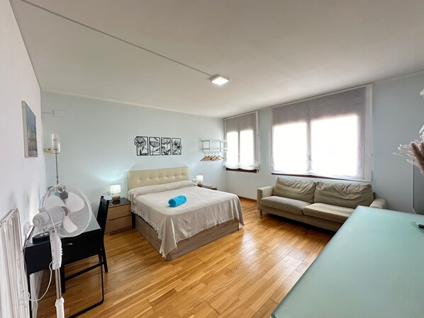 Comfort Double Room, Shared Bathroom