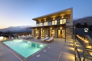Piscine extérieure
