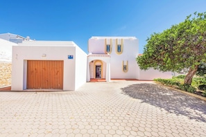 Exterior - Villa Palawan - Four Bedroom Villa, Sleeps 8 (Vale Rebelho)
