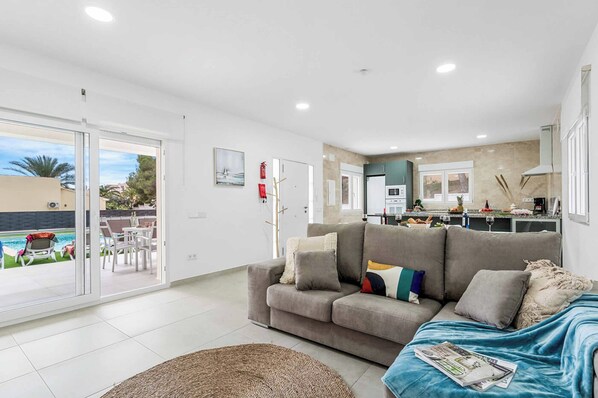 Smart-TV, Tischtennisplatte