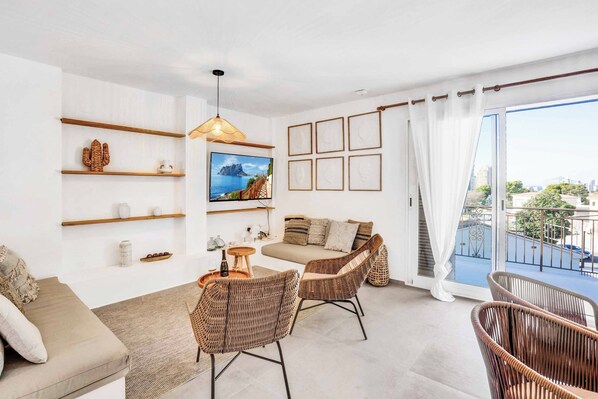 Smart TV, table tennis