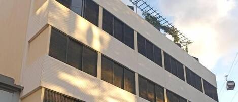 المنشأة من الخارج