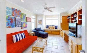 Living area - Beach Music - Community Pool, Beach Front, Pet Friendly! (St George Island)