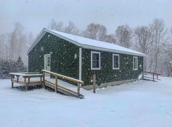 Exterior - Yooper Outdoors 906 Cabin (Germfask)
