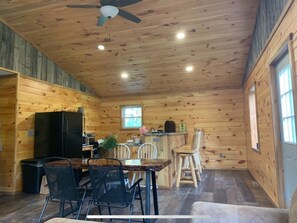 Dining - Yooper Outdoors 906 Cabin (Germfask)