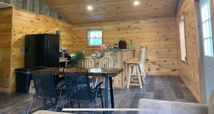 Yooper Outdoors 906 Cabin