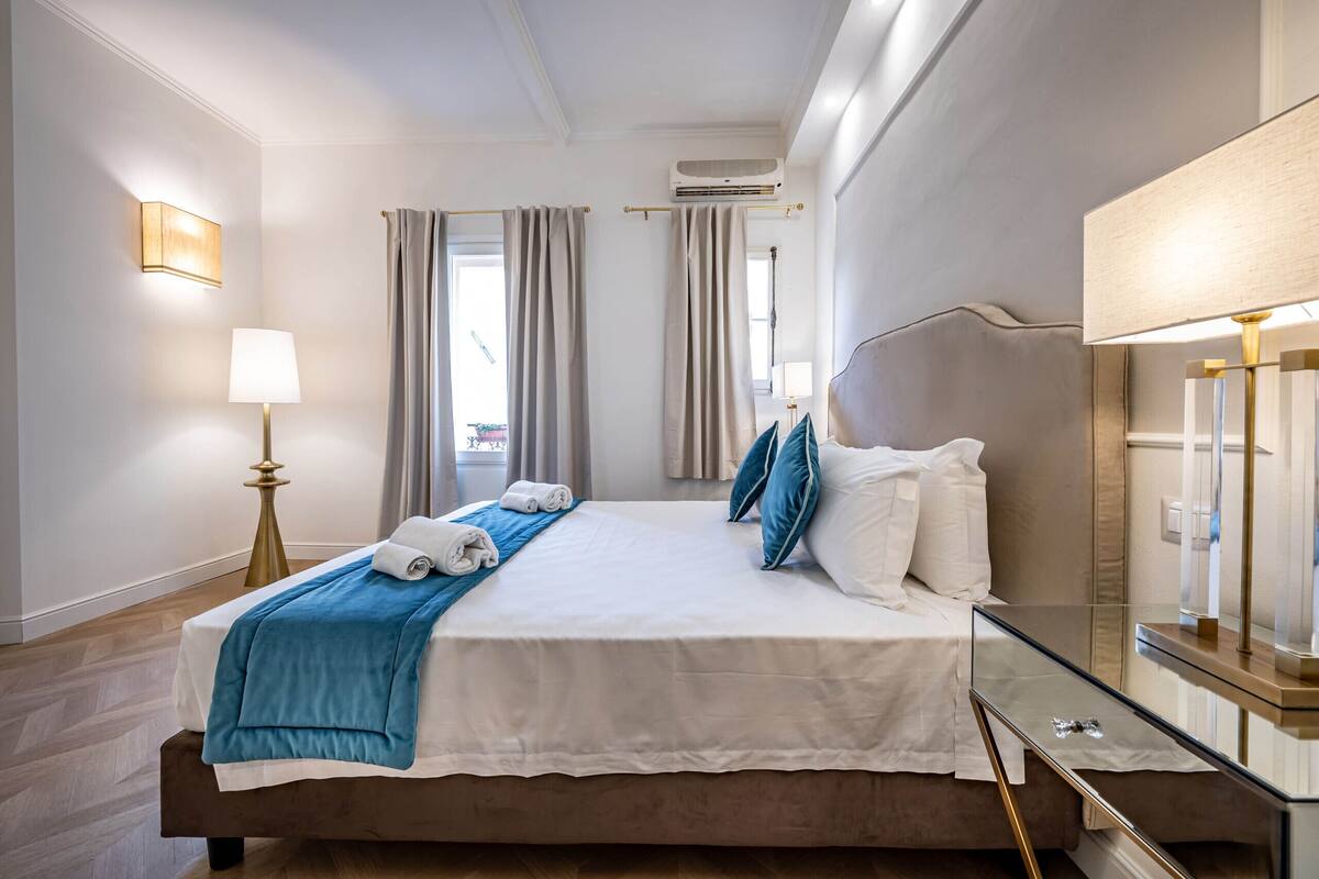 Căn hộ, 1 phòng ngủ, ban công | Minibar với thức uống miễn phí, két bảo mật tại phòng 