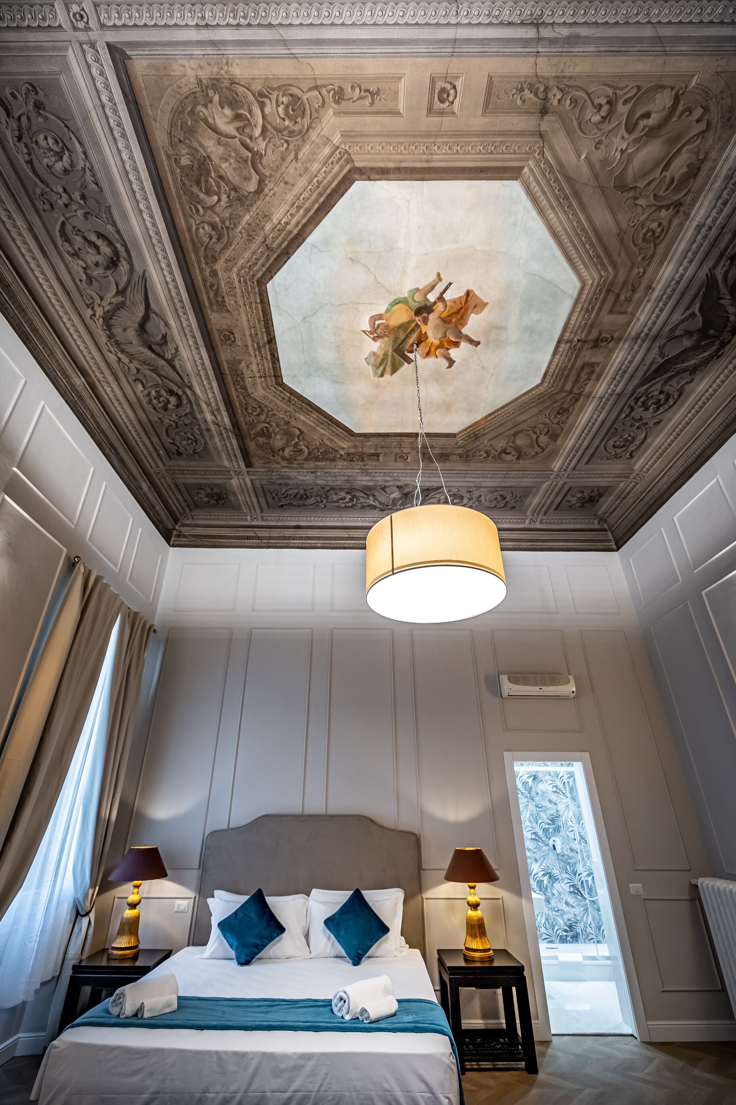 Phòng 4 Deluxe | Minibar với thức uống miễn phí, két bảo mật tại phòng 